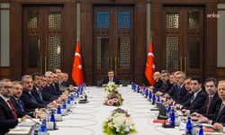 YENİ Parti'den Ekonomi Koordinasyon Kurulu Toplantısına Sert Tepki: "Faturayı Millet Ödüyor!"