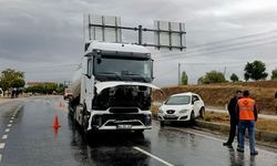 Doğanşehir'de Tır ile Otomobil Çarpıştı: 3 Yaralı