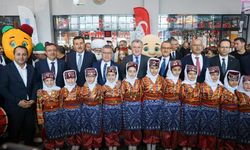Malatya 12. Anadolu Kitap Fuarı açıldı: 300 yazar, 300 yayınevi kitapseverlerle buluşuyor