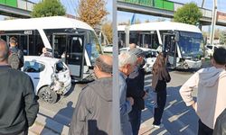 Malatya Çevreyolunda Trambüs ile Otomobil Çarpıştı: 5 Yaralı