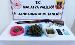 Malatya'da JASAT'tan Kaçamadı: 48 Yıl Hapis Cezası Bulunan Firari Uyuşturucu ve Tüfekle Yakalandı