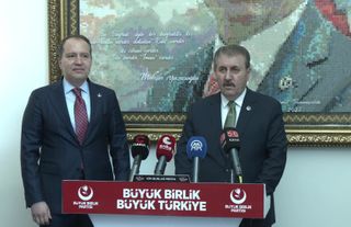 Ankara'da Siyaset Kazanını Kaynatan Zirve: Seçim ve Yeni Anayasa İçin Kritik Randevu!