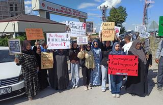 Emine Kolay Davasında İlk Duruşma: İntihar mı, Düşme mi, Cinayet mi? Adli Tıp Genel Kurulu Çözecek!