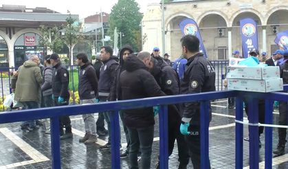 Düzce'de işçilerden 1 Mayıs yürüyüşü