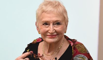 Yazar Pınar Kür hayatını kaybetti