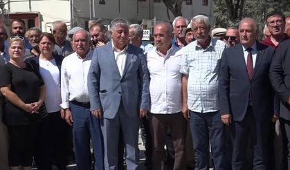 CHP 102 yaşında… Malatya İl Örgütü'nden Atatürk ve İnönü anıtlarına çelenk 