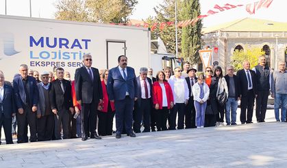 CHP Malatya İl Başkanlığı ve Eğitim-İş’ten alternatif çelenk sundu