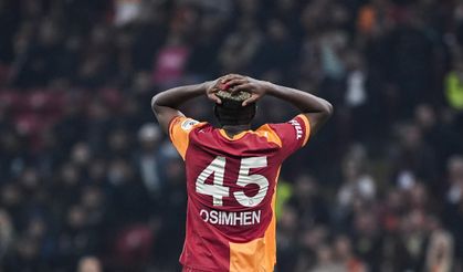 CAF Yılın Futbolcusu Ödülünde Finalistler Belli Oldu: Osimhen, Hakimi ve Salah Yarışıyor