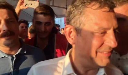 Özgür Özel’den İstifa Eden Cemil Tugay İçin Çarpıcı Açıklama: "Buraya Gelmesini Zaten Beklemeyiz!"