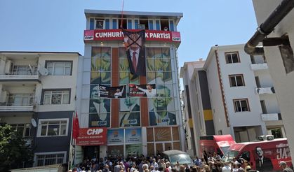 CHP Malatya İl Binasında Kriz: İlçe Başkanları ve Gençlik Kolları İçeri Alınmadı
