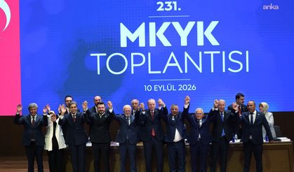 Cumhurbaşkanı Erdoğan Katılan Belediye Başkanlarına AK Parti Rozetlerini Taktı
