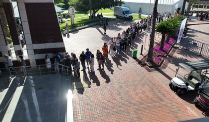Altın Portakal'da Film Ekipleri Seyirci Karşısına Çıktı: Söyleşilere Yoğun İlgi