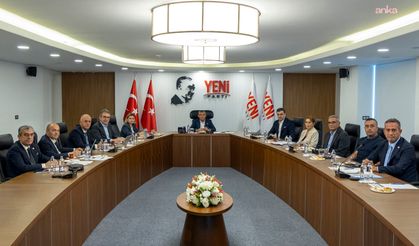 YENİ Parti Kriz Masası Fon Krizini Görüşmek Üzere 3. Kez Toplandı