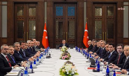 YENİ Parti'den Ekonomi Koordinasyon Kurulu Toplantısına Sert Tepki: "Faturayı Millet Ödüyor!"