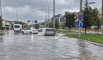 Meteoroloji Saat Verdi: 16 İlde Kuvvetli Yağış Alarmı!