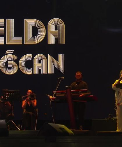 Çim Konserleri’nde Selda Bağcan rüzgarı esti