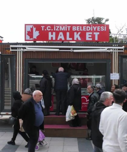 Kocaeli’de "Halk Et" Kuyruğu: "Bu Yoksulun Ayak Sesleri"