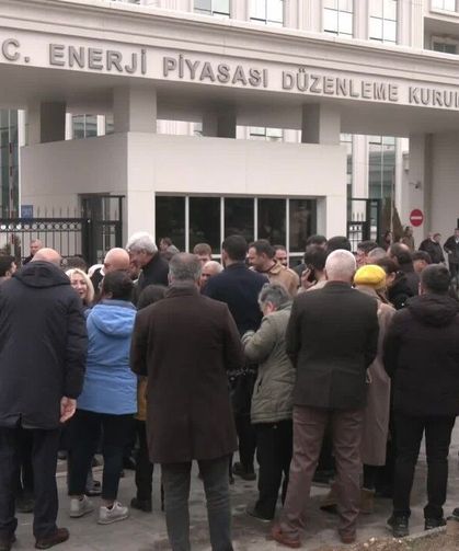 EPDK Önünde "Zam" İsyanı! CHP'den Hükümete Acil Çağrı: "Akaryakıtta KDV'yi Yüzde 1'e İndirin"