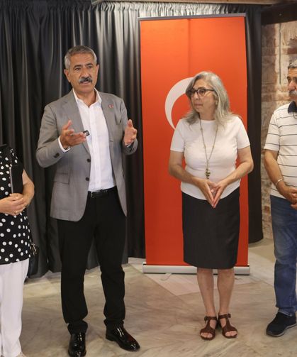 Adaların Sessiz Sakinleri Taş Mektep’te Buluştu: Sanat Bu Kez Sokak Hayvanları İçin