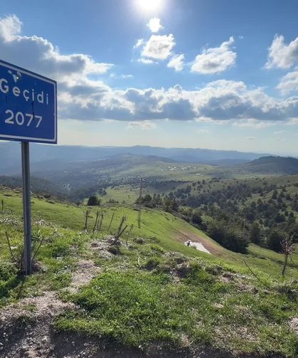 Yozgat Yaylalarında Zorlu Ama Huzurlu Yaşam: Hayvanlar Kekikte Yayılıyor, Maliyet Yarıya Düşüyor