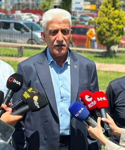 Malatya’da Kayısı Krizinde Flaş İddia: "Beş İhracatçı Üreticinin Boğazını Sıkıyor, TMO Hemen Alım Yapmalı!"