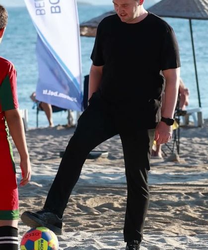 Bodrum Sahillerinde Görülmemiş Coşku: Çocuk Plaj Futbol Şenliği Muhteşem Görüntülerle Başladı!