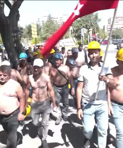 Bakanlık Önünde 12 Günlük Israr: Gözaltından Çıkan Madenciler Yeniden Eylemde!