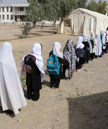 UNESCO Alarm Verdi: Afganistan'da 2,4 Milyon Kız Çocuğunun Eğitimi Engellendi!