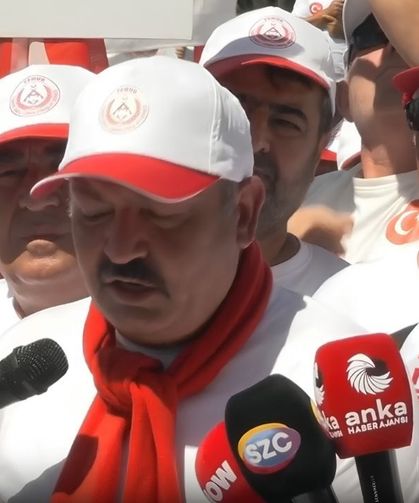 349 Kilometrelik Yürüyüş Ankara'da Tamamlandı: "Askerliğin Sözleşmesi Olmaz!"