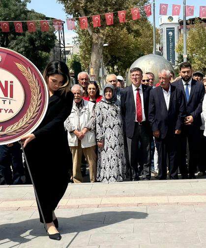 Yeni Parti Malatya İl Başkanlığı'ndan 30 Ağustos'ta İlk Çelenk: "Ülkenin Kaderini Değiştirmeye Talibiz!"