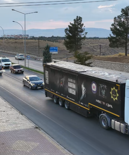 Konya Emniyeti’nin Narko Tır’ı Malatya’da: Uyuşturucuyla Mücadelede Farkındalık Seferberliği
