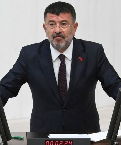 Veli Ağbaba Pazar Ziyaretinde Fenalaştı: Hastaneye Kaldırıldı!
