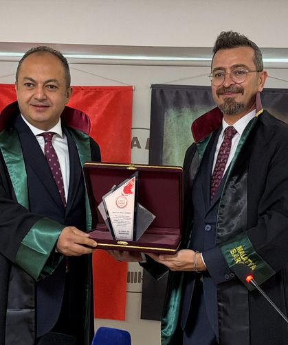 Malatya Barosu&amp;#039;nda Devir Teslim Töreni: Gökhan Ulu Mazbatasını Alarak Görev