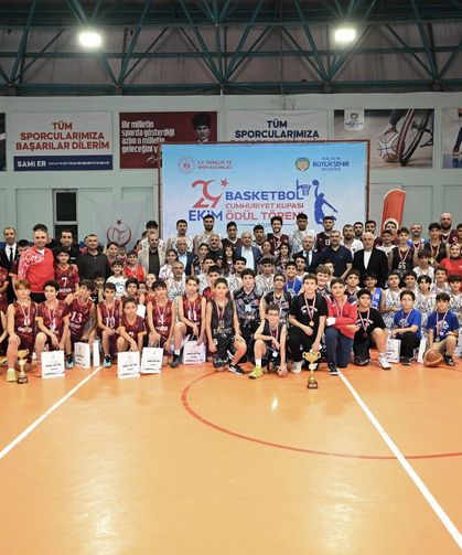 Malatya'da Cumhuriyet Kupası Heyecanı Sona Erdi: 200 Sporcu Kupa İçin Mücadele Etti