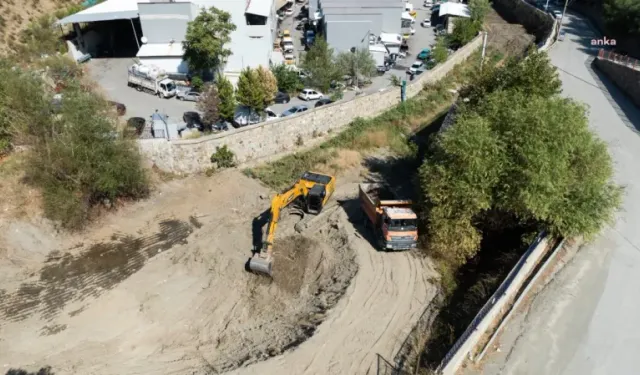 İzmir'de derelerden 150 ton atık çıkarıldı 