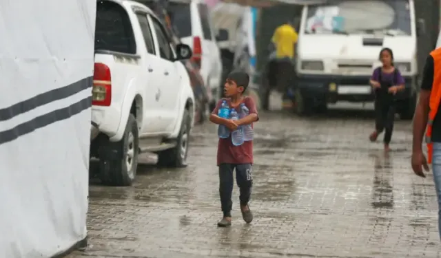 İsrail, Gazze’nin kuzeyini boşaltıyor, 400 bin sivil bölgede mahsur kaldı