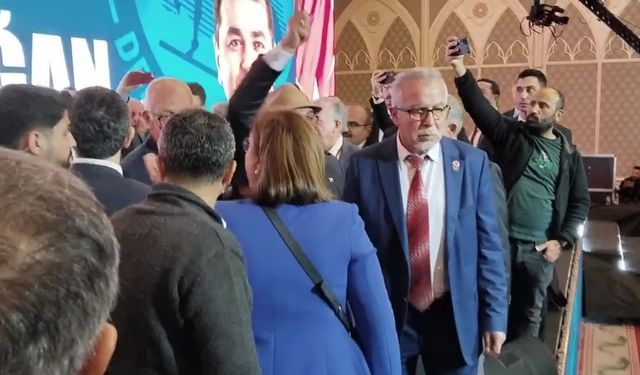 Demokrat Parti Genel Başkanlığı'na yeniden Gültekin Uysal seçildi