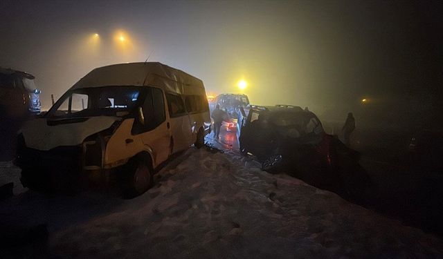 Bolu Dağı zincirleme trafik kazası 6 kişi yaralandı