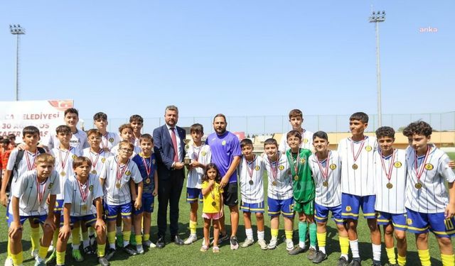 Buca Belediye Spor U-14 Takımı Türkiye şampiyonasında