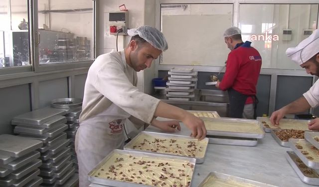 Malatya'da tatlıcılar Ramazan Bayramı'na hazırlanıyor: “Eski yoğunluk var ama miktar düştü”