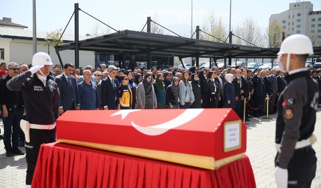 Kalp krizi sonucu yaşamını yitiren komiser için Malatya'da tören düzenlendi