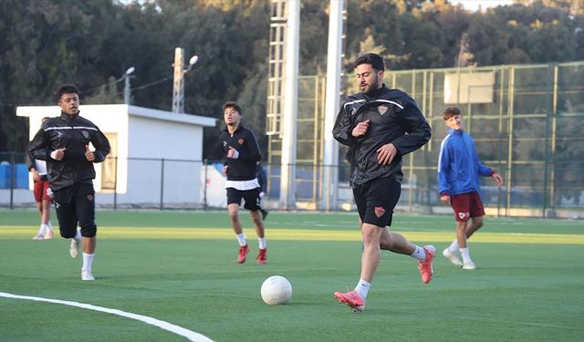 Süper Lig'de kalma umutları azalan Hatayspor'da altyapı futbolcuları forma bekliyor