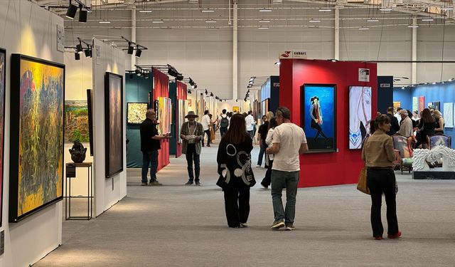 ArtContact İstanbul 5. Uluslararası Çağdaş Sanat Fuarı başladı