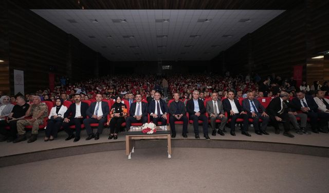 Milli Eğitim Bakanı Tekin, Van'da Bilim Sanat Merkezi'nin açılışında konuştu: