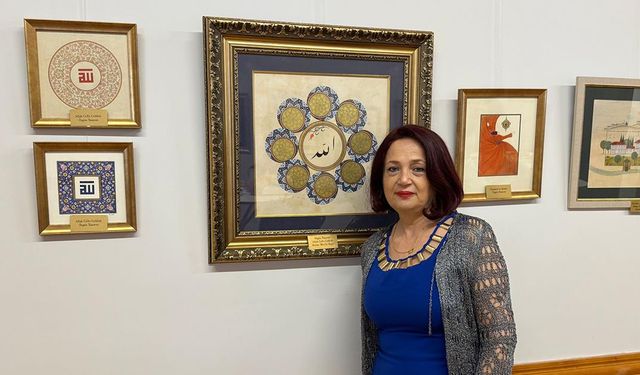 Sanatçı Zehra Çağlı'nın "Gönül Fırçasından" sergisi Zeyrek Akademi'de açıldı