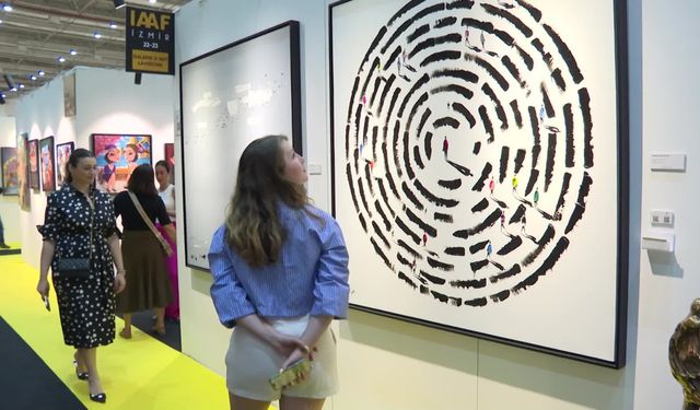 İzmir’de sanat ve antika fuarı bugün sona eriyor