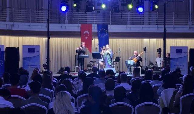 Van’da "Avrupa Günü" coşkusu: Caz konseriyle 75. yıl kutlandı