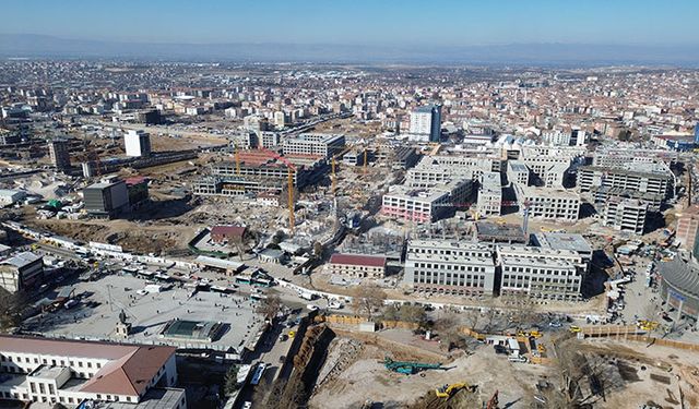 Depremde yıkılan Malatya Çarşısı'nda ilk teslimatlar temmuzda
