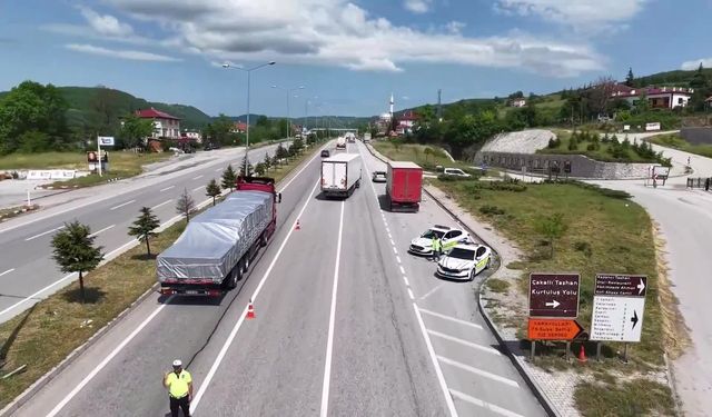 Bakan Yerlikaya: Kurban Bayramı tatilinde meydana gelen 2 bin 960 trafik kazasında 32 vatandaş yaşamını yitirdi