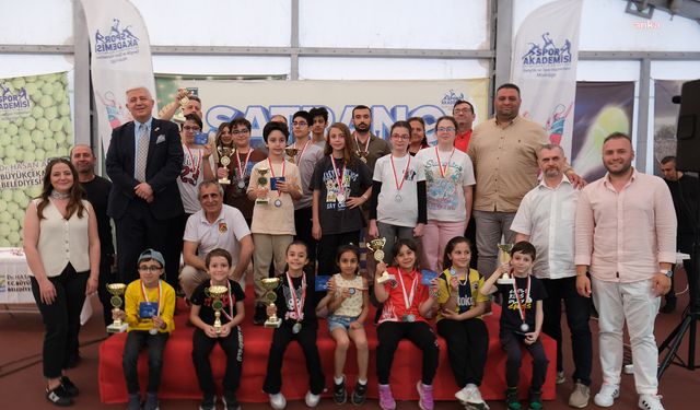 Büyükçekmece’de satranç heyecanı: 278 sporcu kıyasıya yarıştı